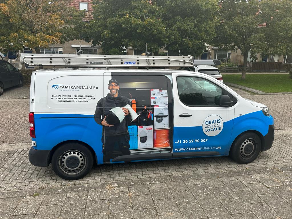 Geparkeerde bus van CameraInstallatie.nl