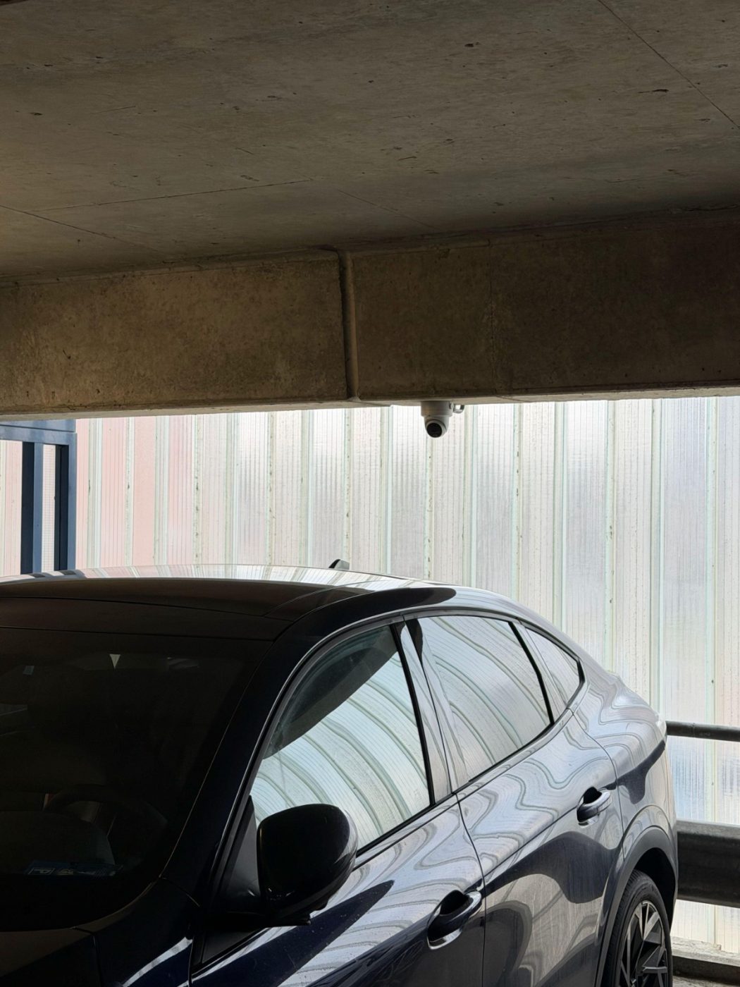 Camerabewaking in de parkeergarage van een VvE