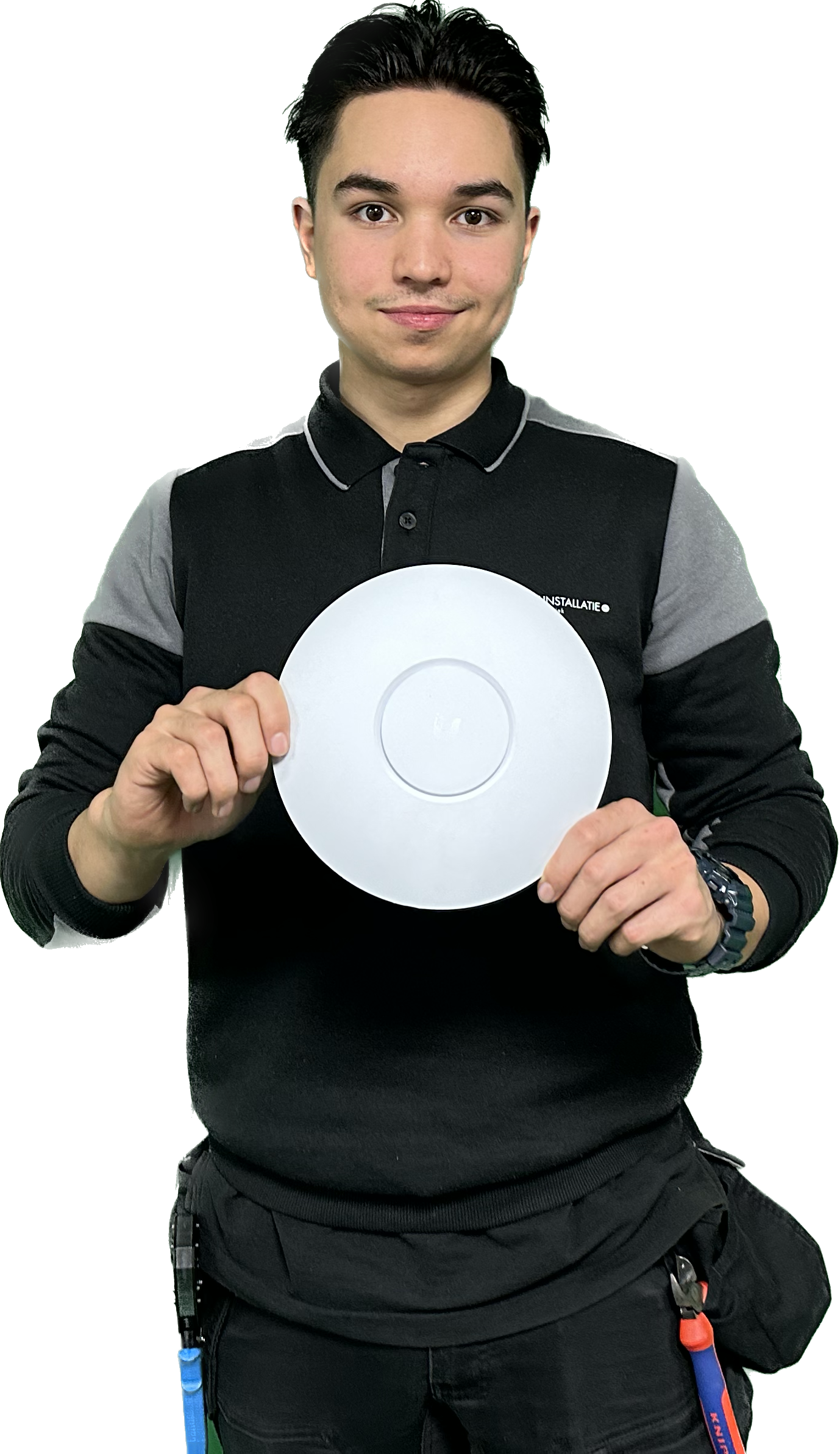 Onze eigen monteur met een UniFi wifi access-point, klaar voor montage