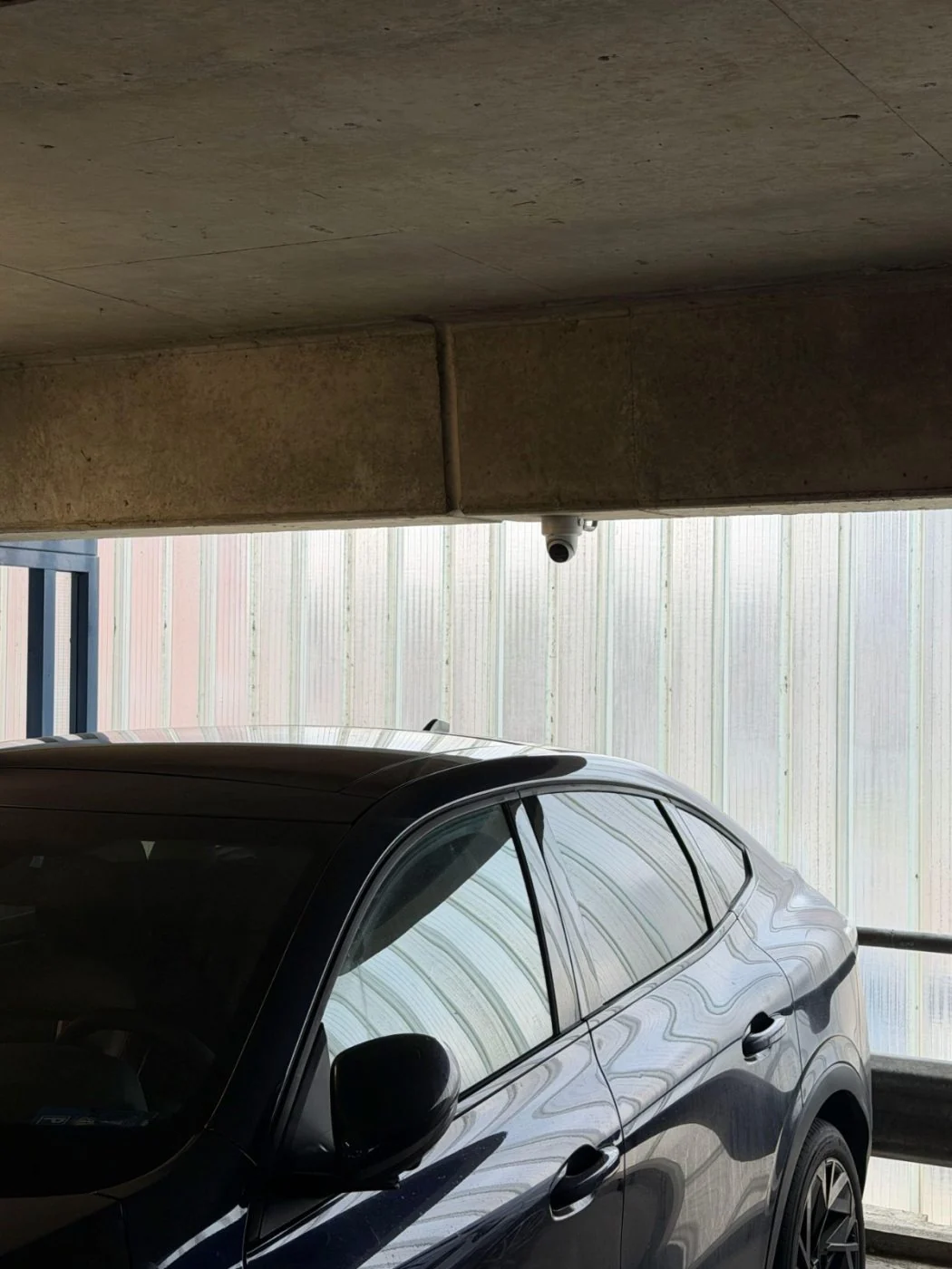 Camerabewaking in de parkeergarage van een VvE